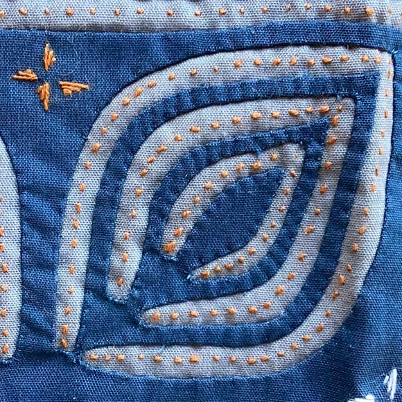 ⚜️ Hand- Made Embroidered WALL HANGING  17” X 17” - Picture 5 of 16